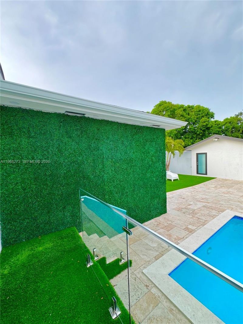 2121 SW 61st Ave , Miami, FL 33155 Photo