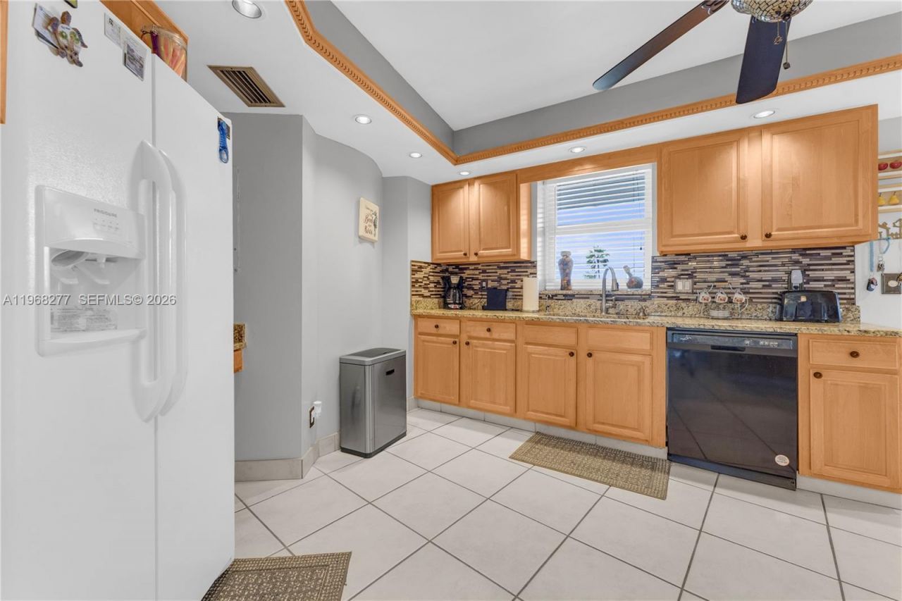 4100 Galt Ocean Dr , Unit 202, Fort Lauderdale, FL 33308 Photo