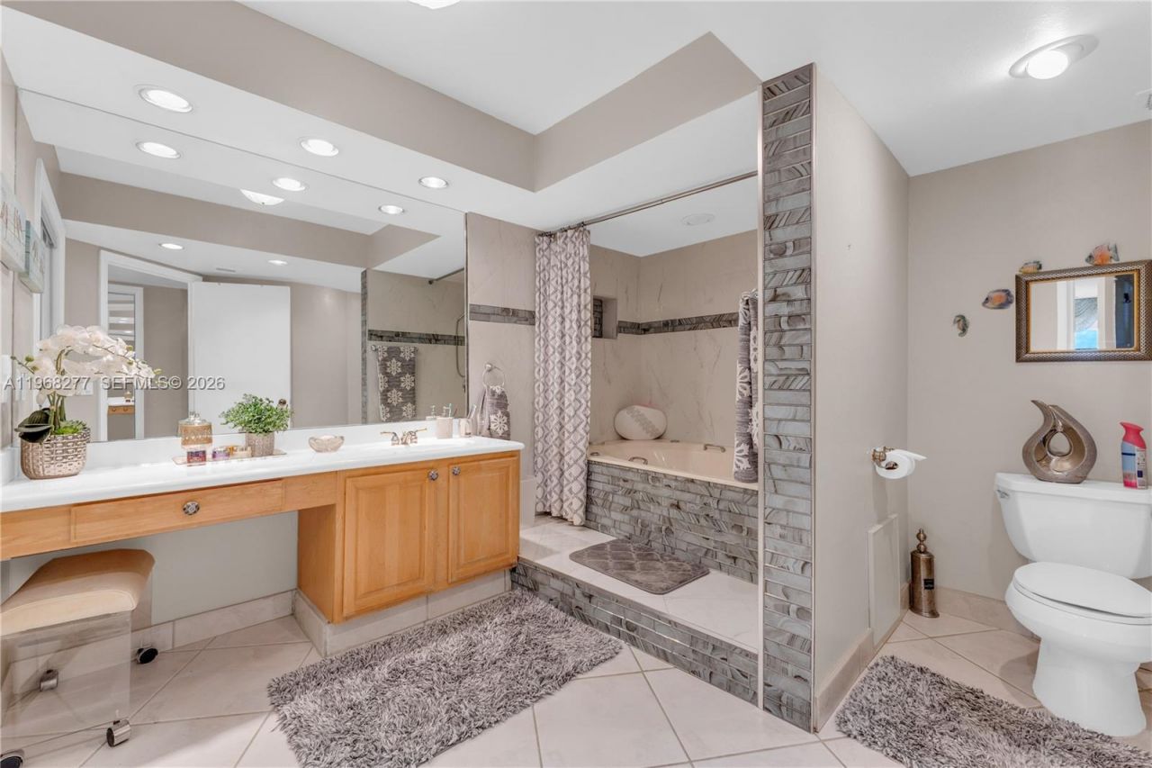 4100 Galt Ocean Dr , Unit 202, Fort Lauderdale, FL 33308 Photo