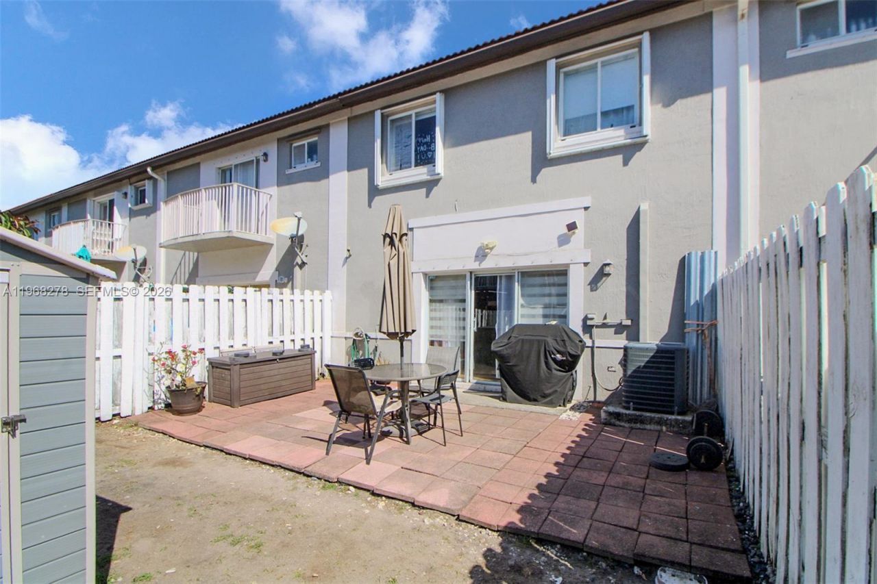 2872 SW 127th Way, Miramar, FL 33027 Photo