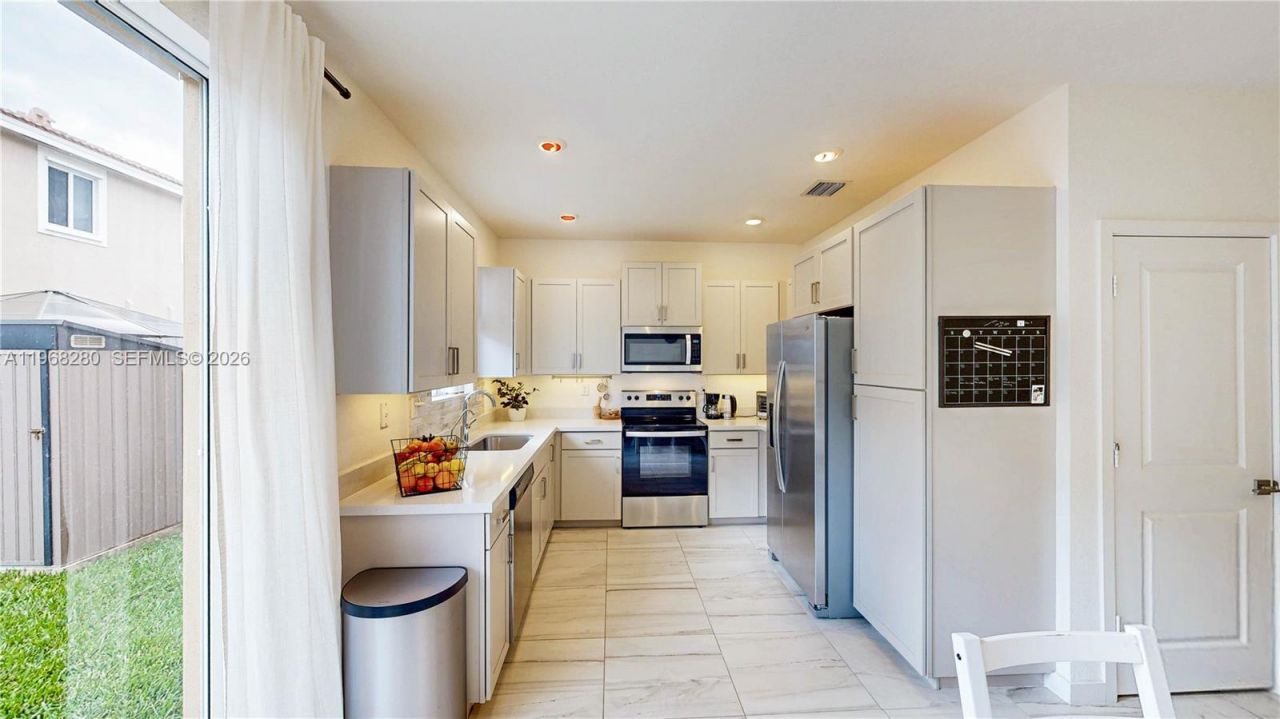 1040 SE 24th Ave, Homestead, FL 33035 Photo