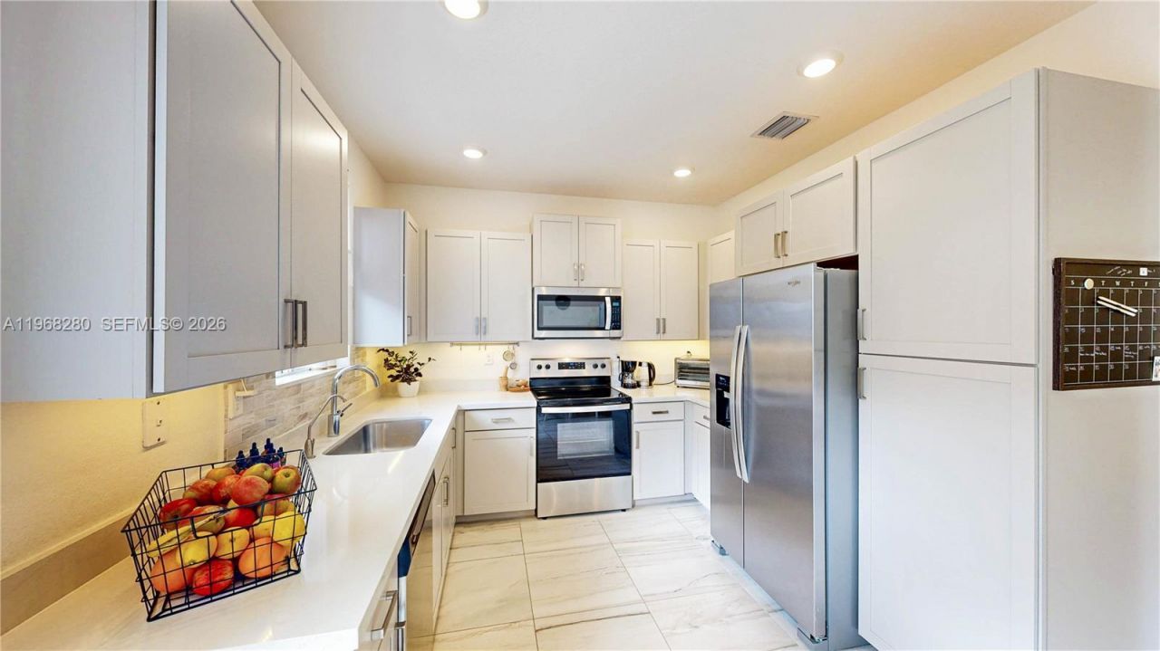 1040 SE 24th Ave, Homestead, FL 33035 Photo