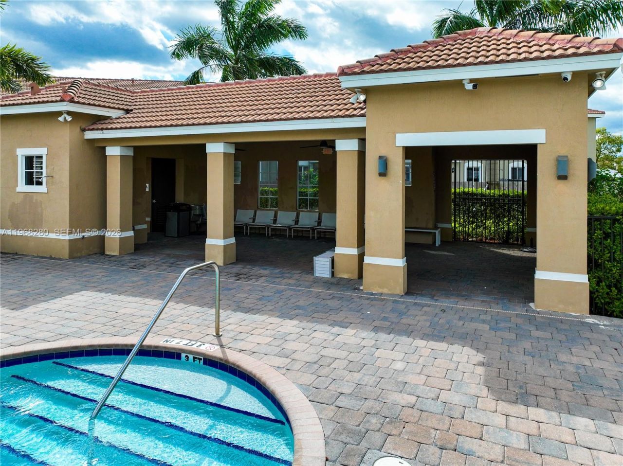 1040 SE 24th Ave, Homestead, FL 33035 Photo