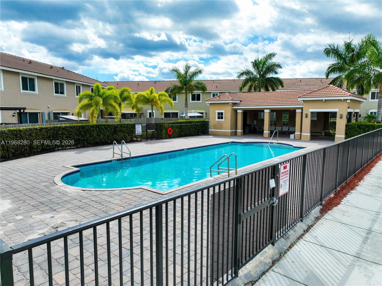 1040 SE 24th Ave, Homestead, FL 33035 Photo