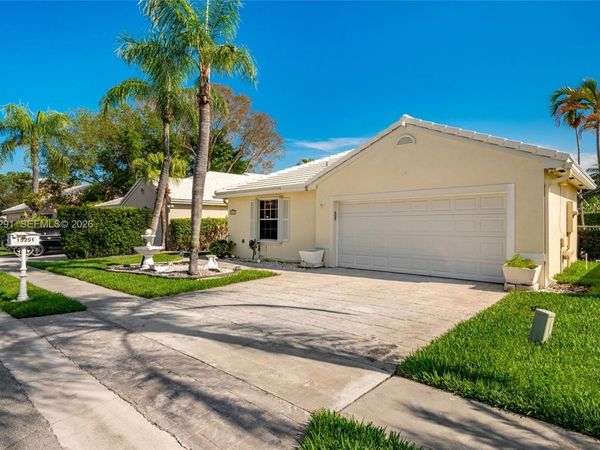 15251 Wilshire Way, Pembroke Pines, FL 33027