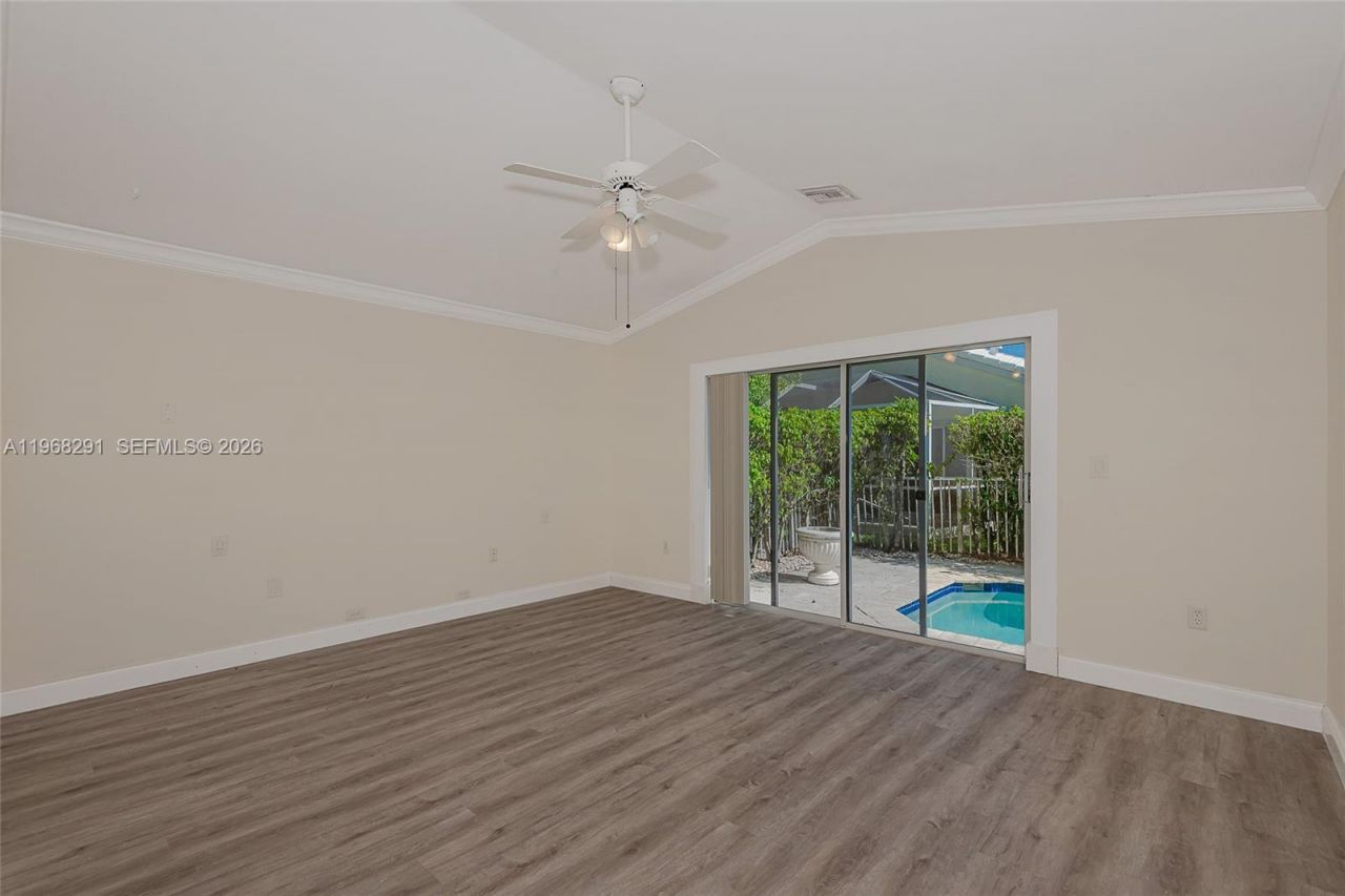 15251 Wilshire Way, Pembroke Pines, FL 33027 Photo