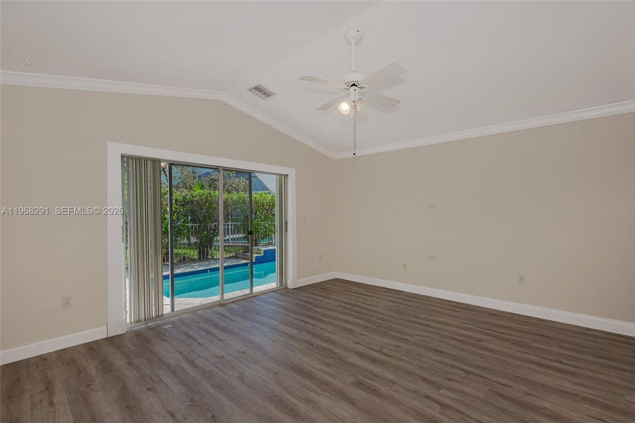 15251 Wilshire Way, Pembroke Pines, FL 33027 Photo