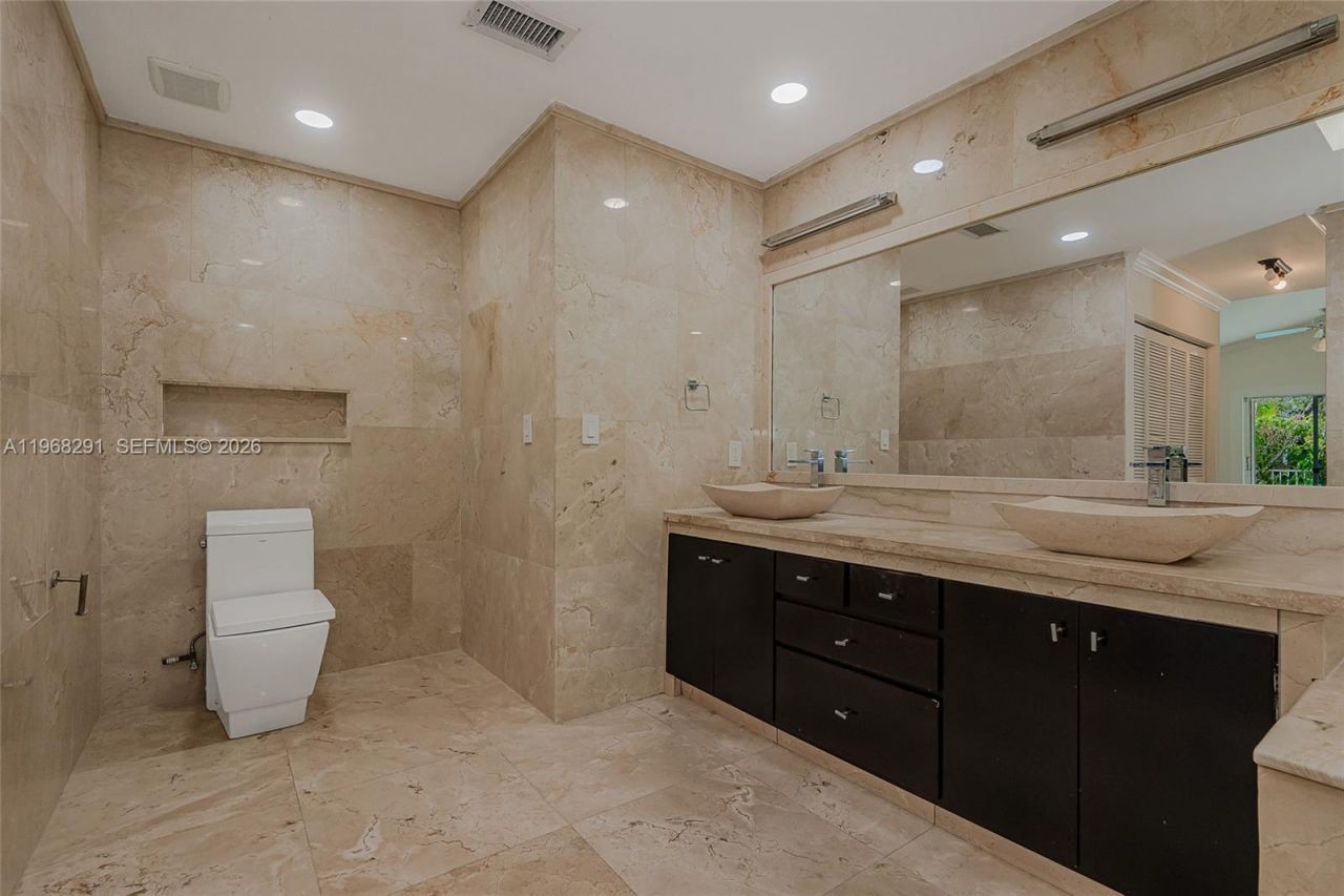 15251 Wilshire Way, Pembroke Pines, FL 33027 Photo