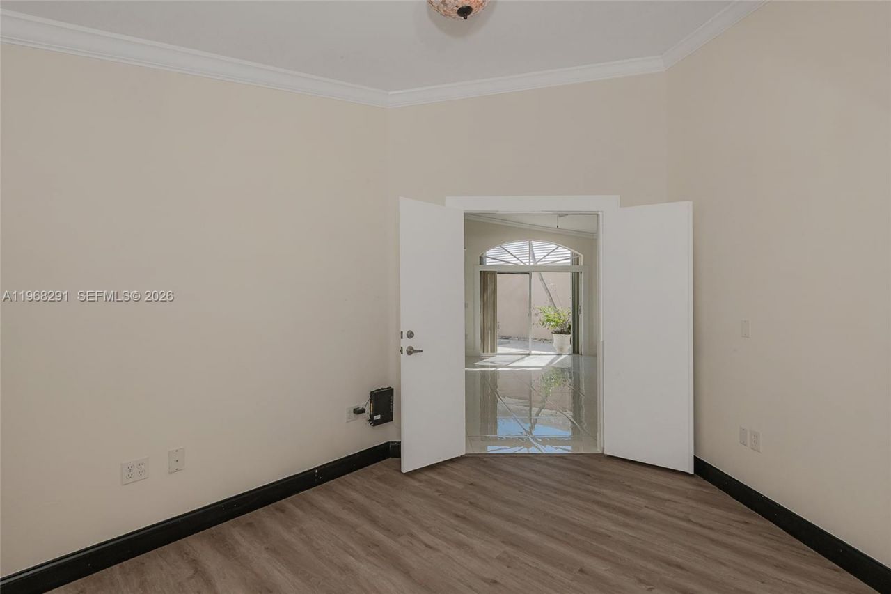 15251 Wilshire Way, Pembroke Pines, FL 33027 Photo