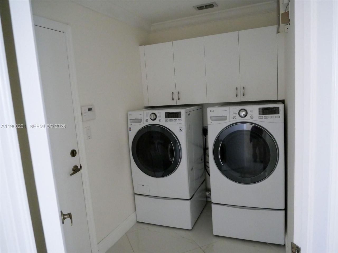 15251 Wilshire Way , Pembroke Pines, FL 33027 Photo