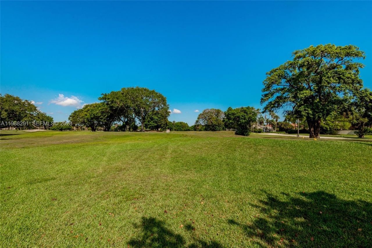 15251 Wilshire Way, Pembroke Pines, FL 33027 Photo