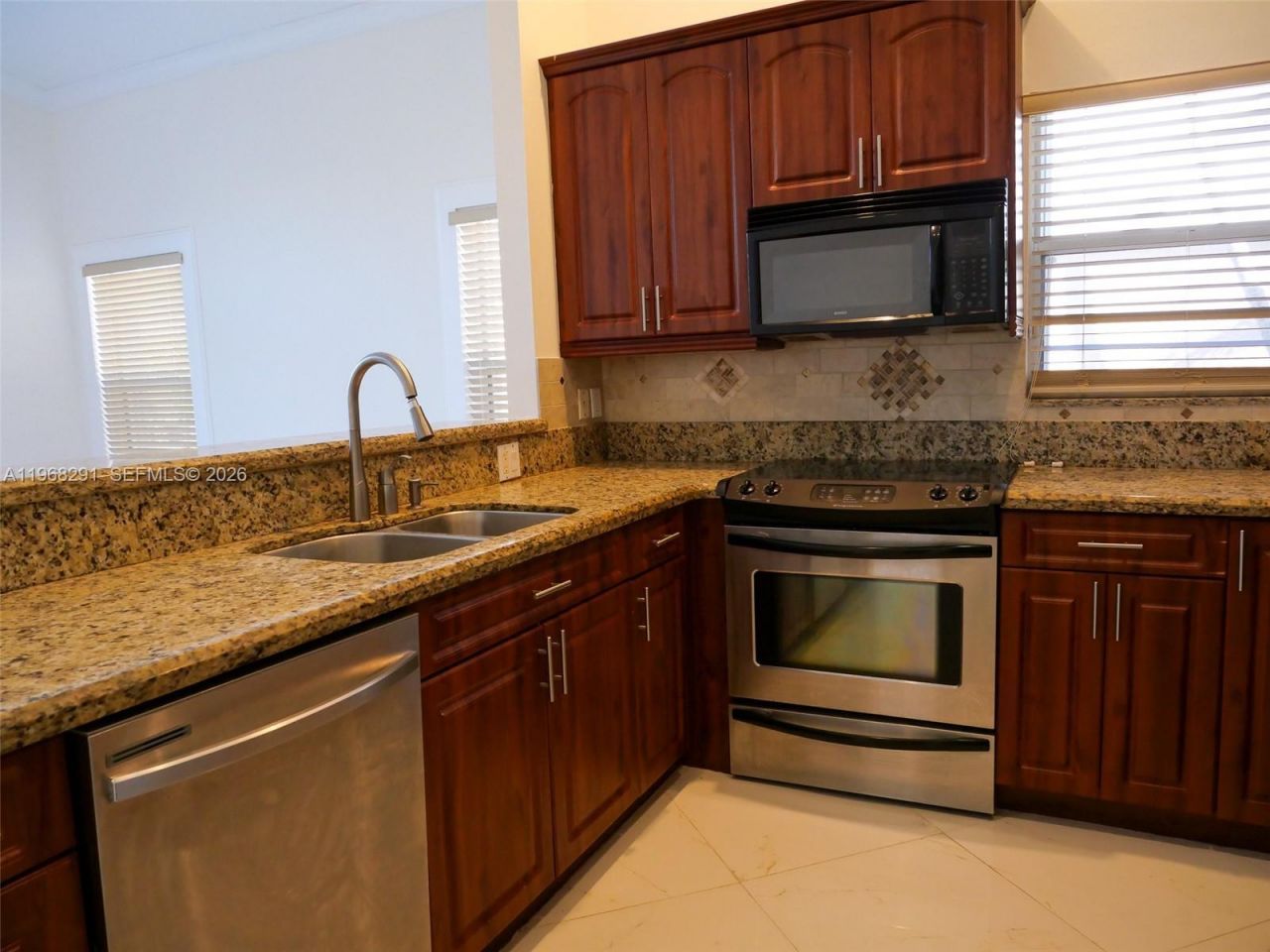 15251 Wilshire Way , Pembroke Pines, FL 33027 Photo