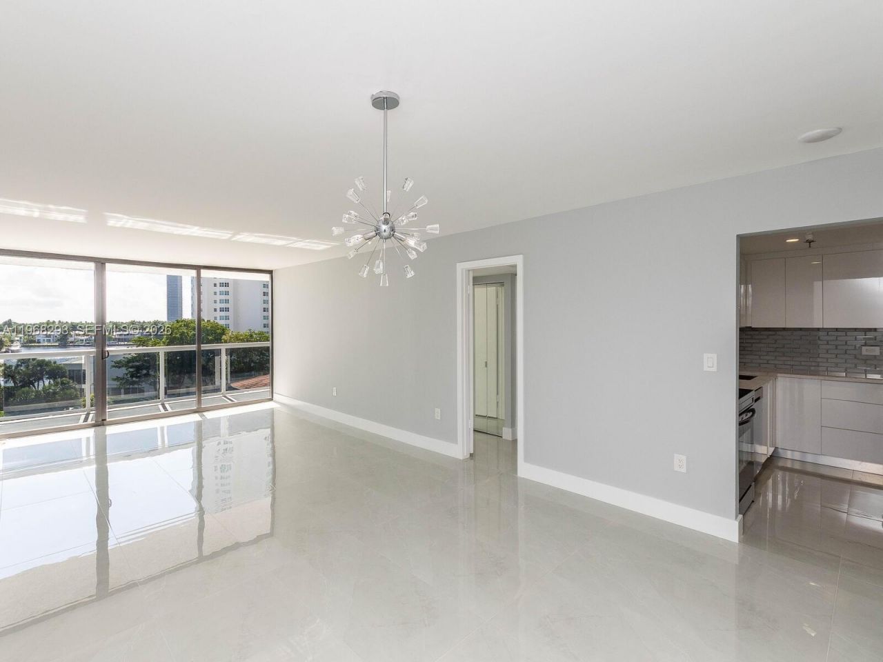 20505 E Country Club Dr , Unit 634, Aventura, FL 33180 Photo