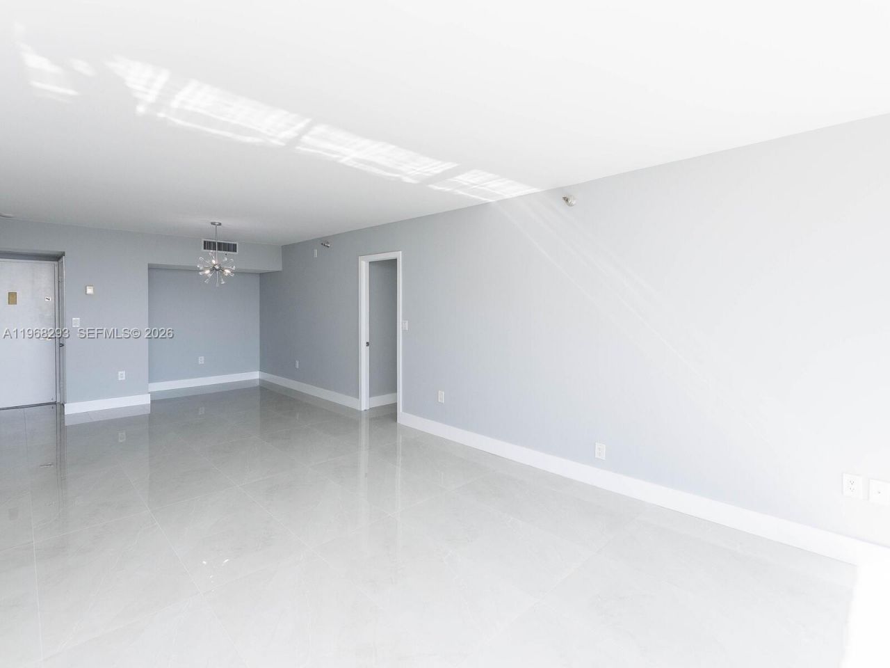 20505 E Country Club Dr , Unit 634, Aventura, FL 33180 Photo