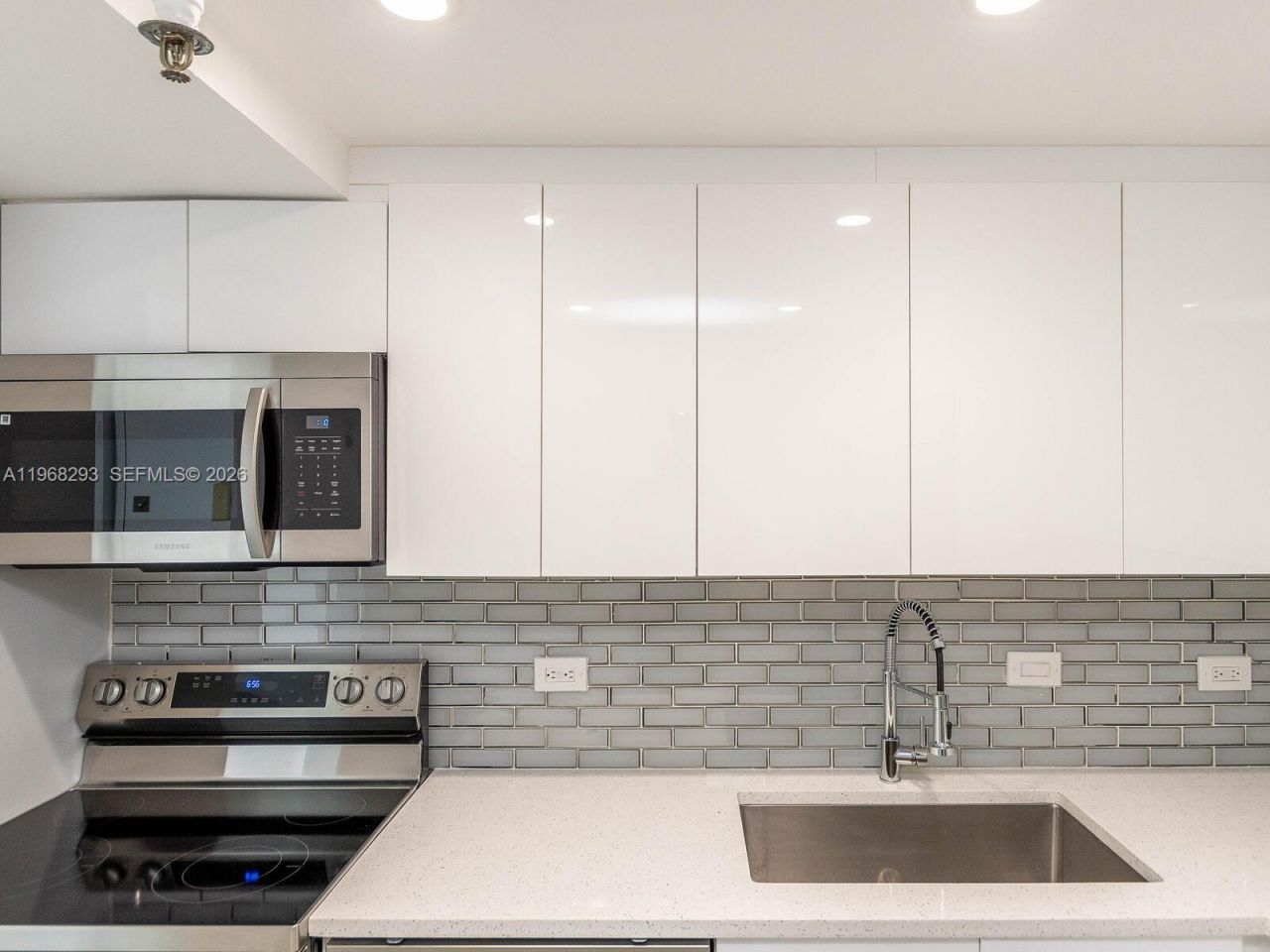 20505 E Country Club Dr , Unit 634, Aventura, FL 33180 Photo