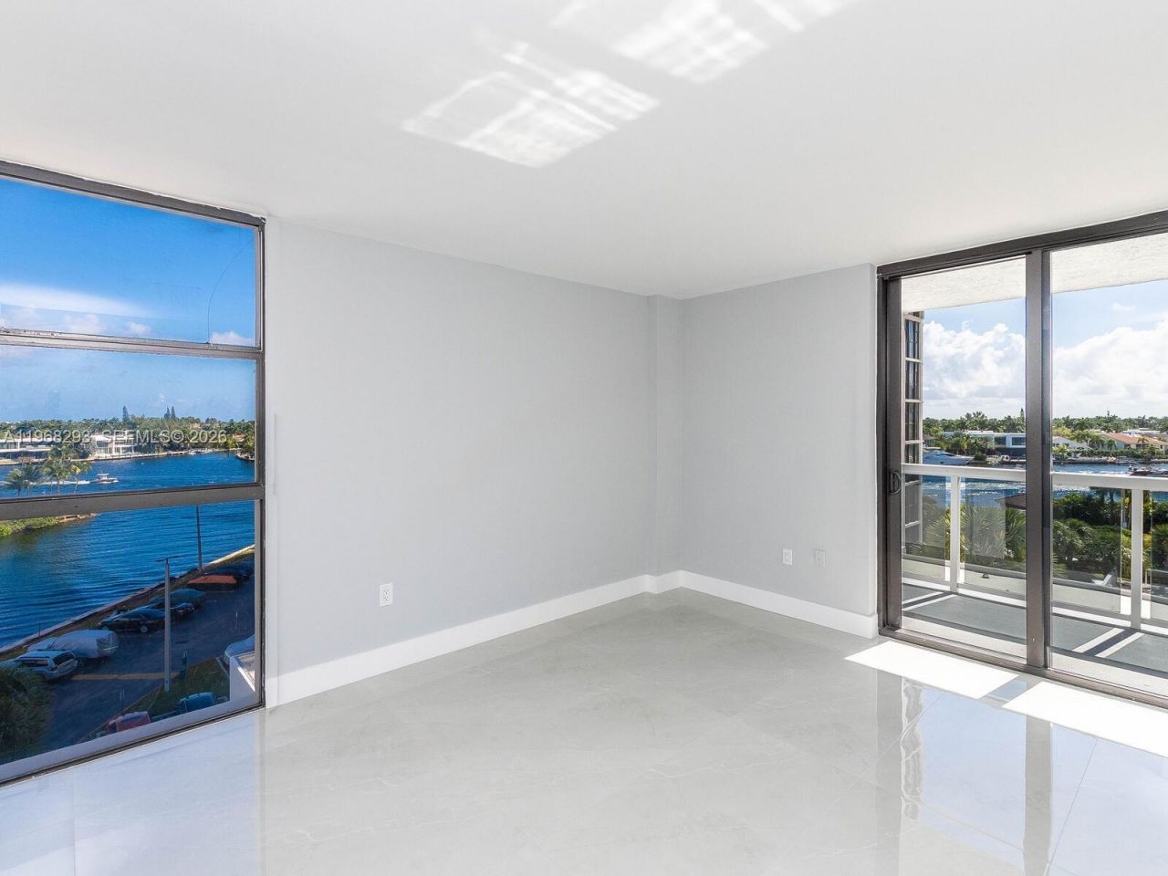 20505 E Country Club Dr , Unit 634, Aventura, FL 33180 Photo