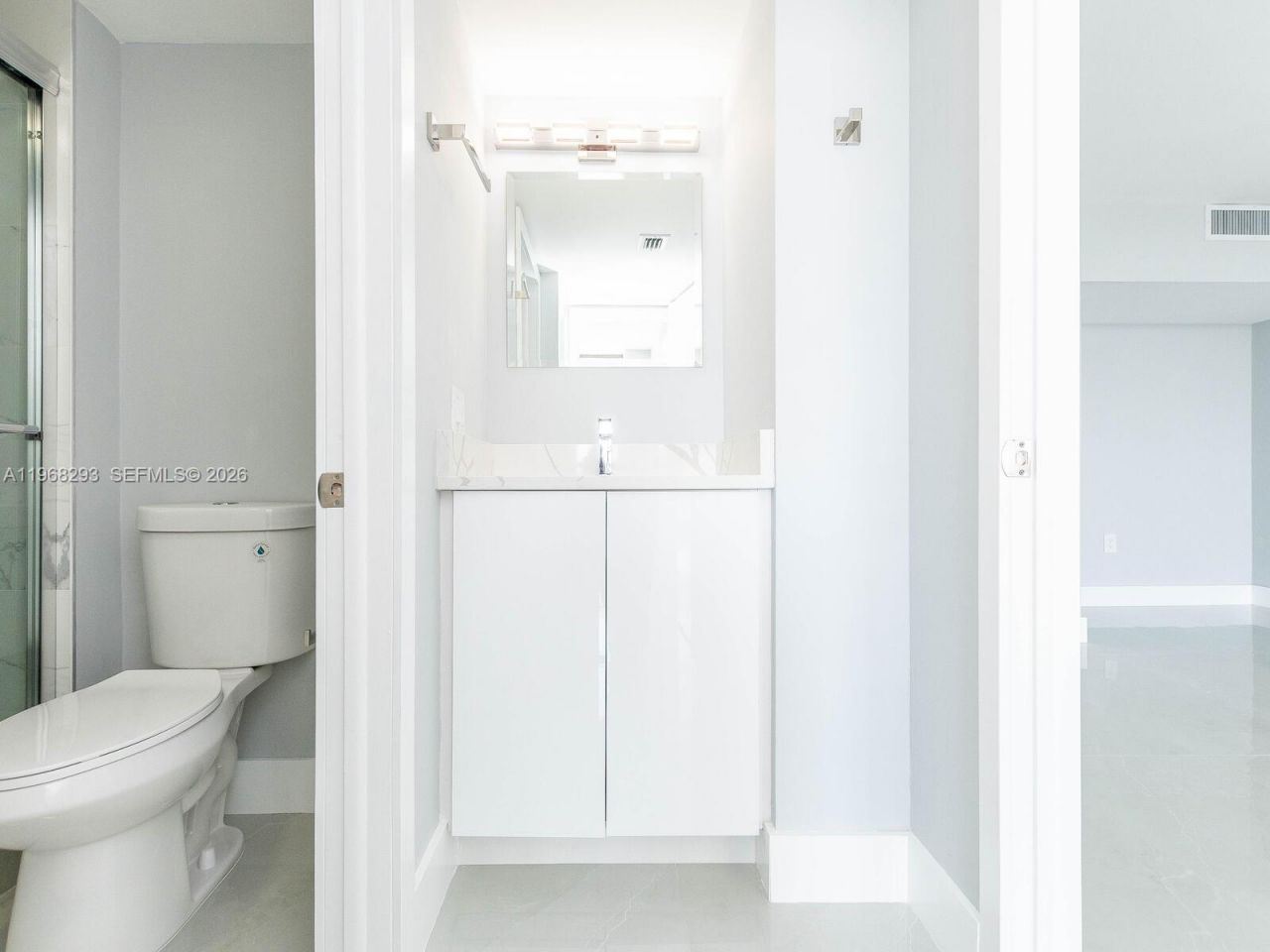 20505 E Country Club Dr , Unit 634, Aventura, FL 33180 Photo