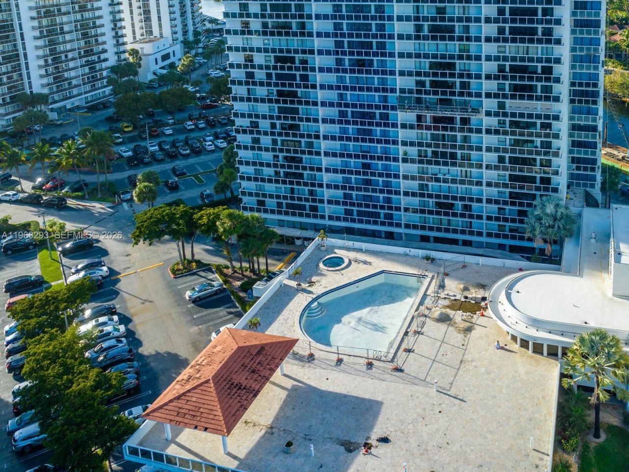 20505 E Country Club Dr , Unit 634, Aventura, FL 33180 Photo