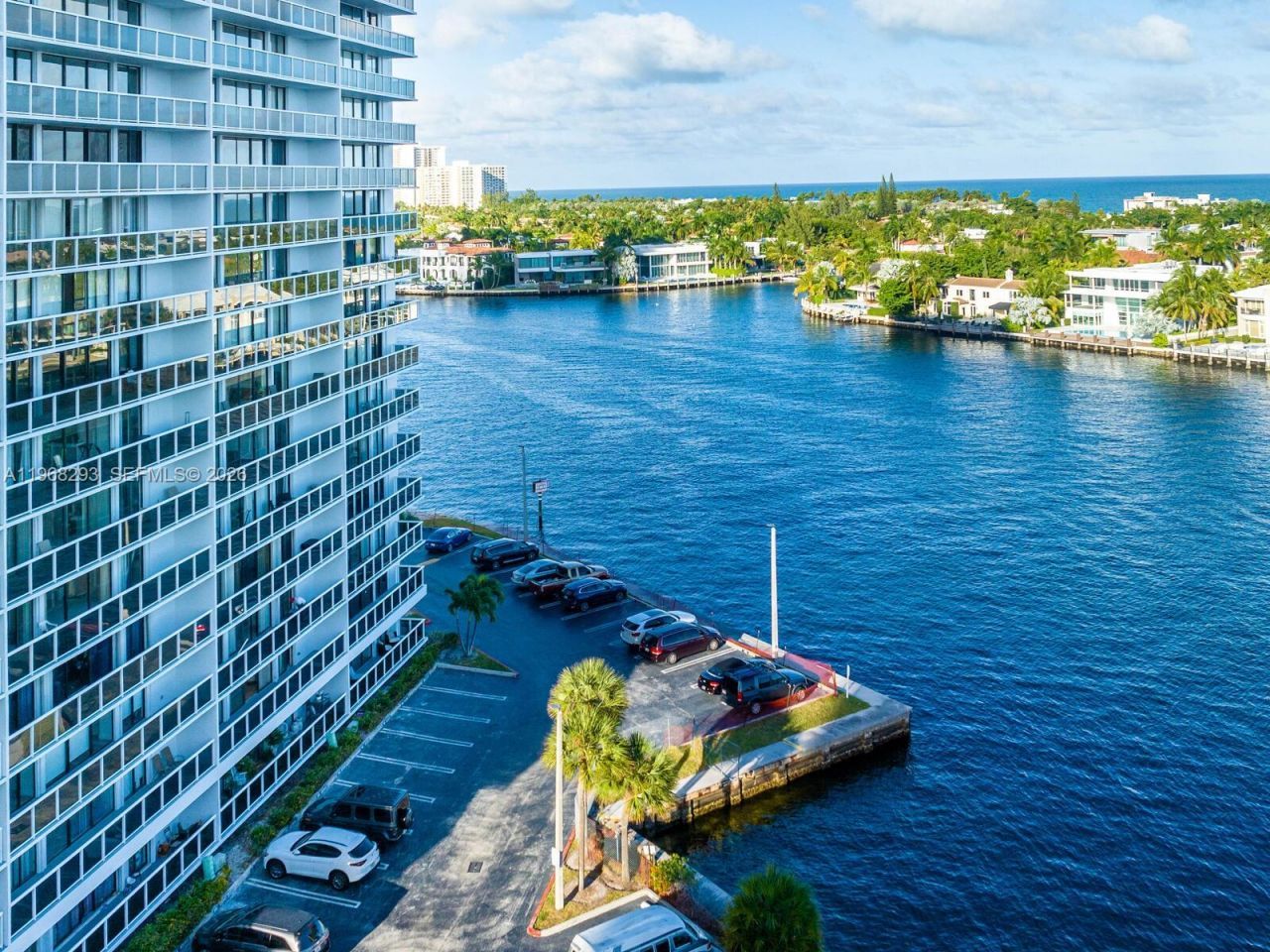 20505 E Country Club Dr , Unit 634, Aventura, FL 33180 Photo