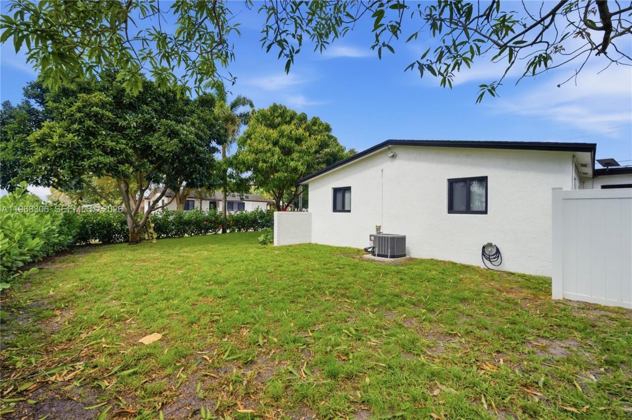 7491 Raleigh St , Hollywood, FL 33024 Photo