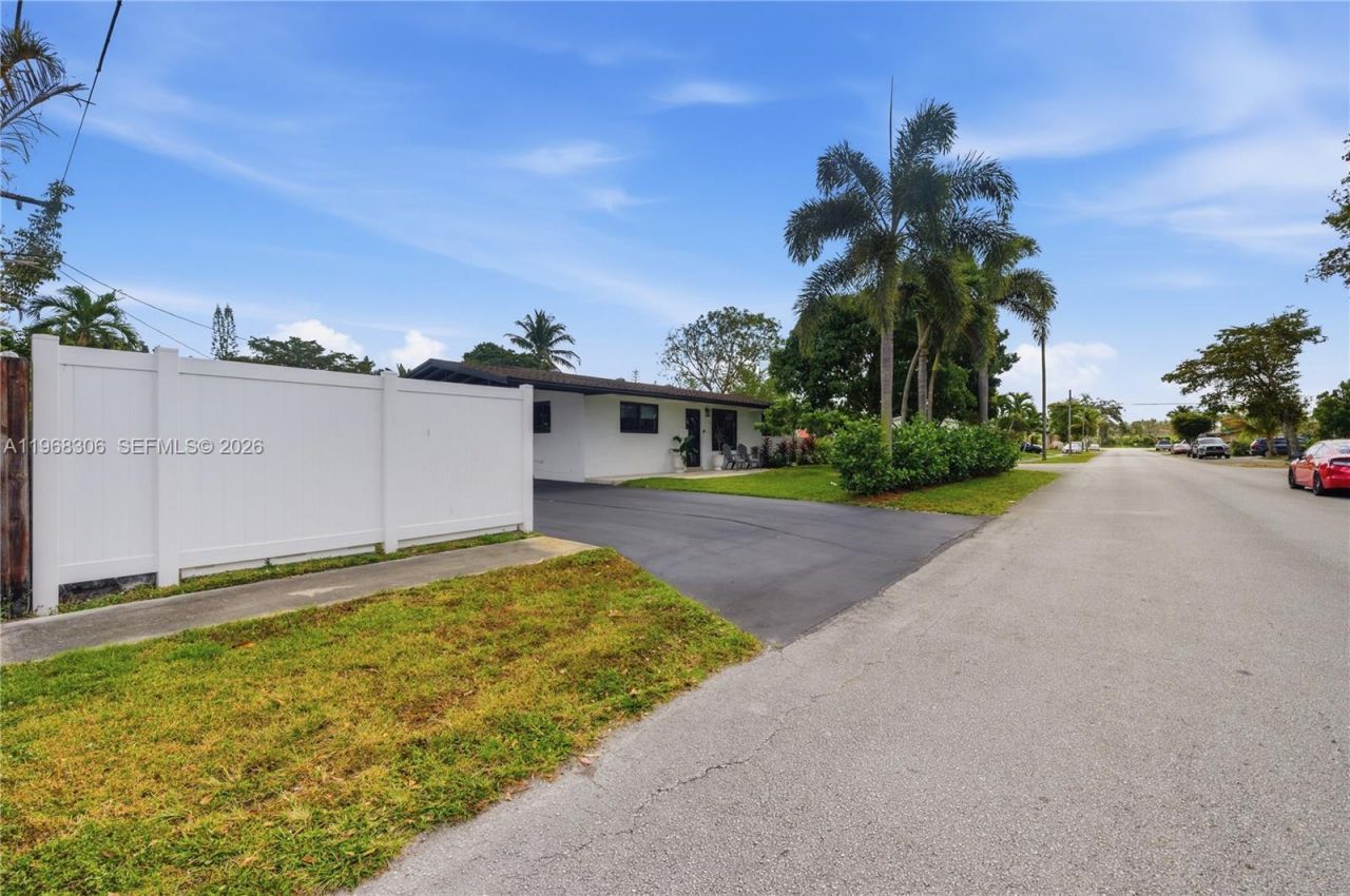 7491 Raleigh St , Hollywood, FL 33024 Photo