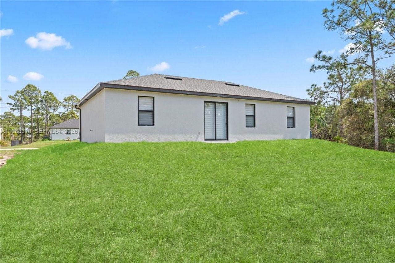 724 Drury Ave, Lehigh Acres, FL 33974 Photo