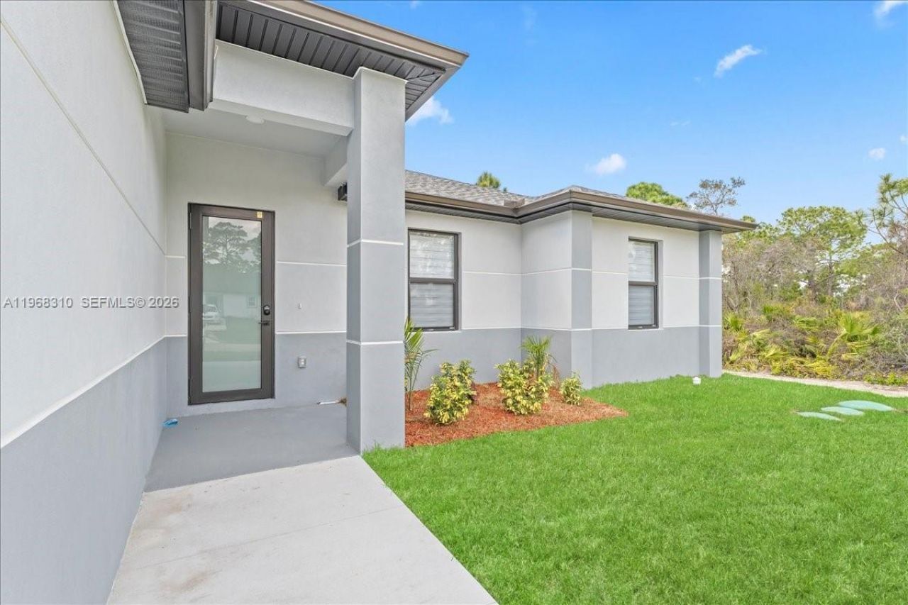 724 Drury Ave, Lehigh Acres, FL 33974 Photo