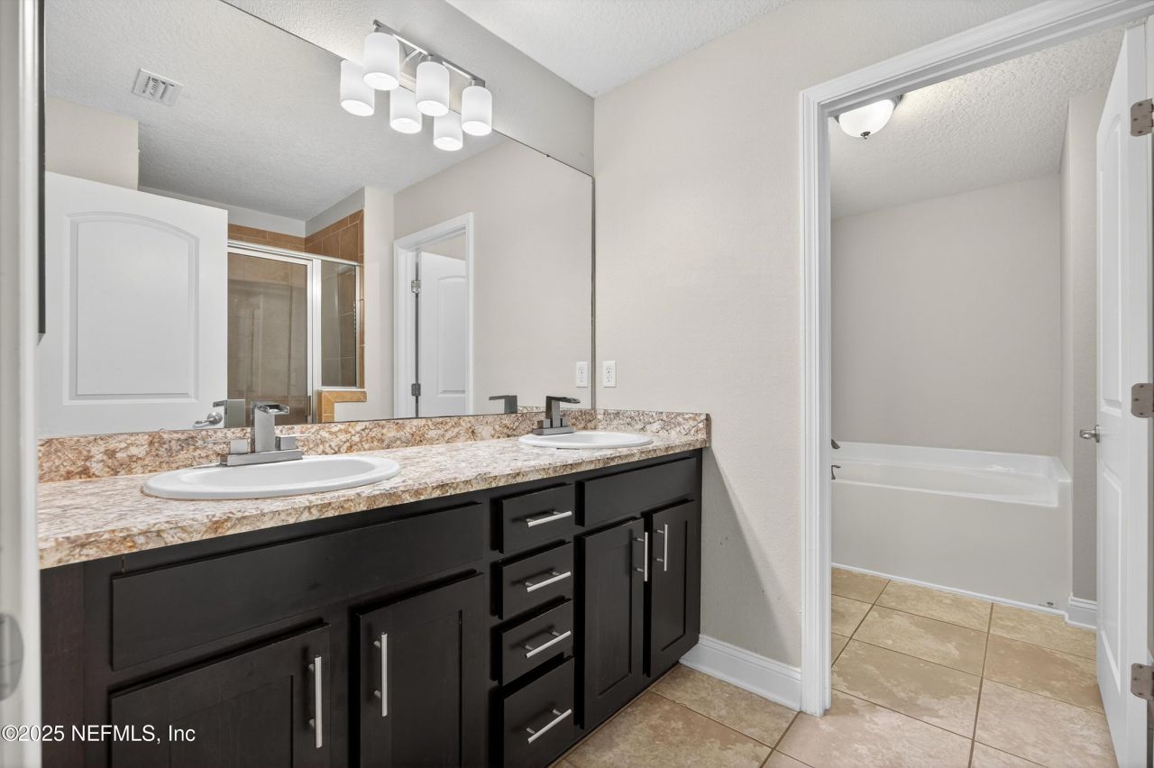 7896 Dawsons Creek Drive, Jacksonville, FL 32222 Photo