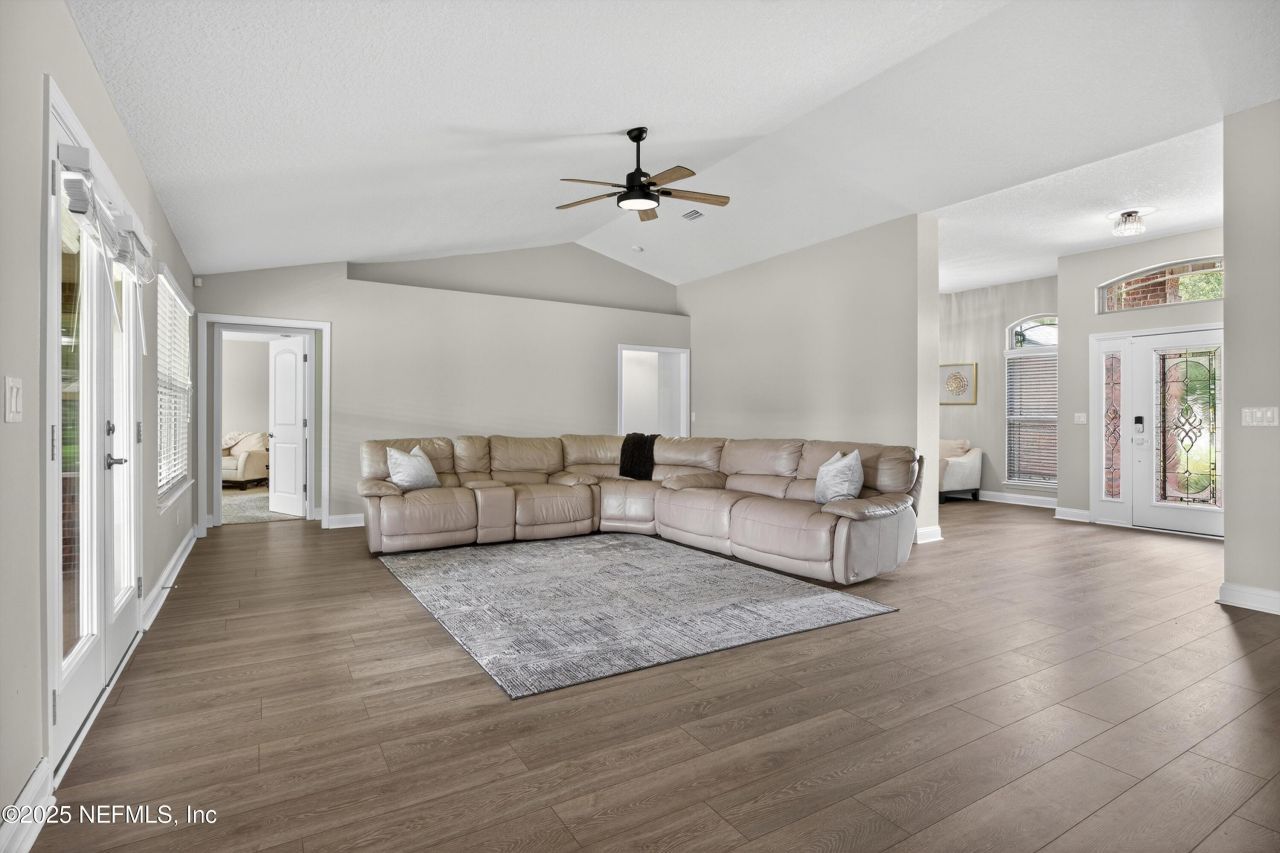 7896 Dawsons Creek Drive, Jacksonville, FL 32222 Photo