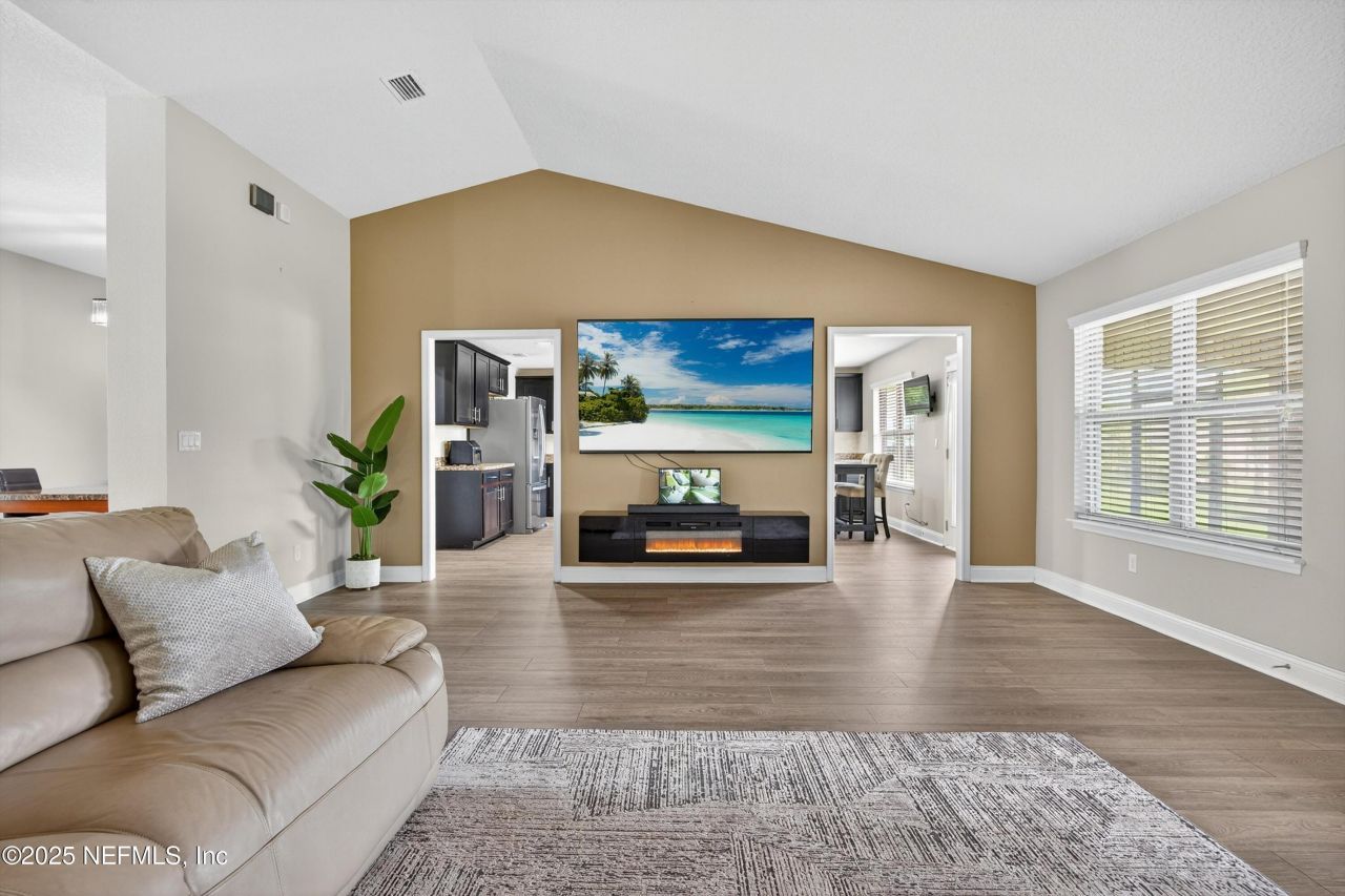 7896 Dawsons Creek Drive, Jacksonville, FL 32222 Photo