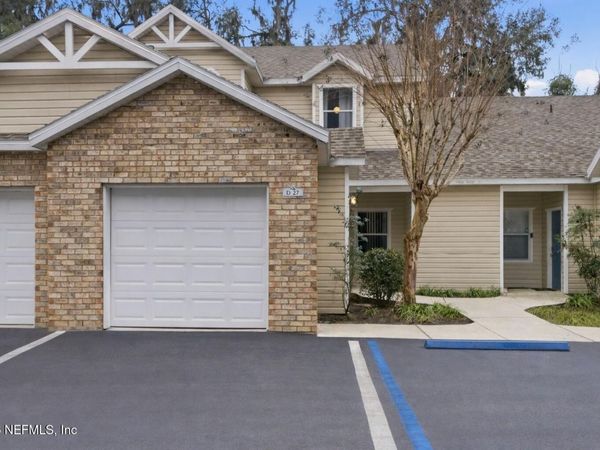 4700 SW ARCHER Road, Unit D27, Gainesville, FL 32608