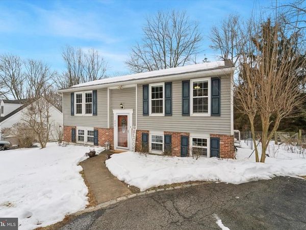 203 KATHERINE LANE, COATESVILLE, PA 19320