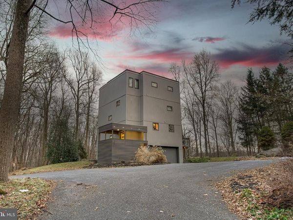 800 GARRISTON ROAD, LEWISBERRY, PA 17339