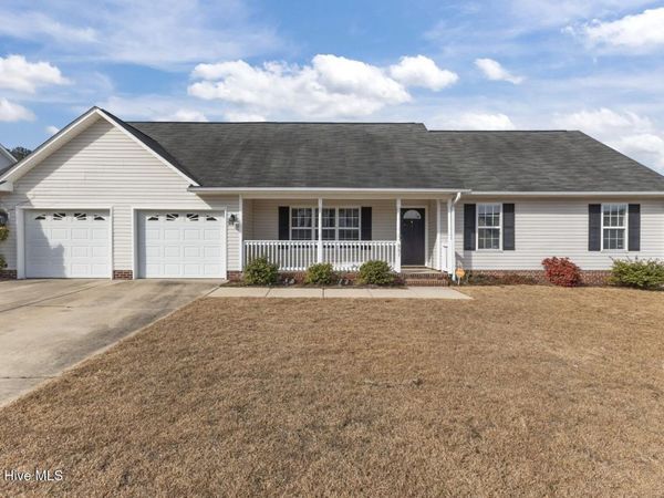 5512 Ascent Drive, Hope Mills, NC 28348