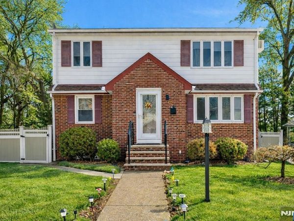 30 Marion Avenue, ROCHELLE PARK, NJ 07662