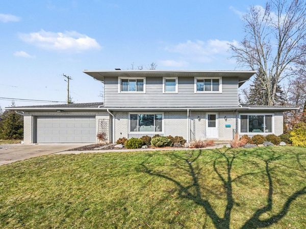 2051 Ascot Road, Ann Arbor, MI 48103