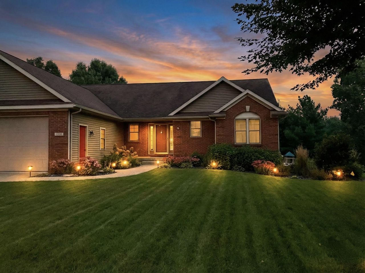 1050 N Meadow Drive Sw, Byron Center, MI 49315 Main Photo