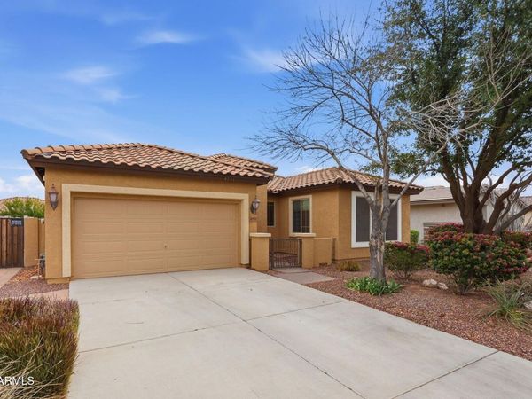 4551 N LUNA Road W, Litchfield Park, AZ 85340