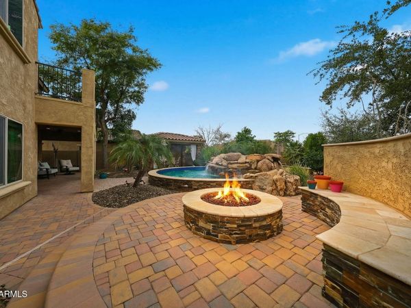 5148 W Quail Track Drive, Phoenix, AZ 85083