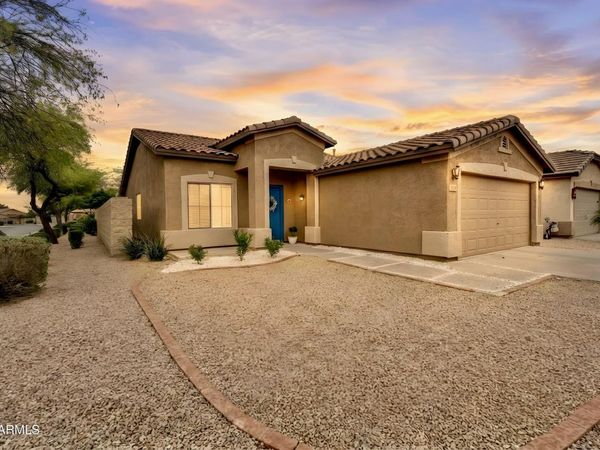 30052 N SUNRAY Drive, San Tan Valley, AZ 85143