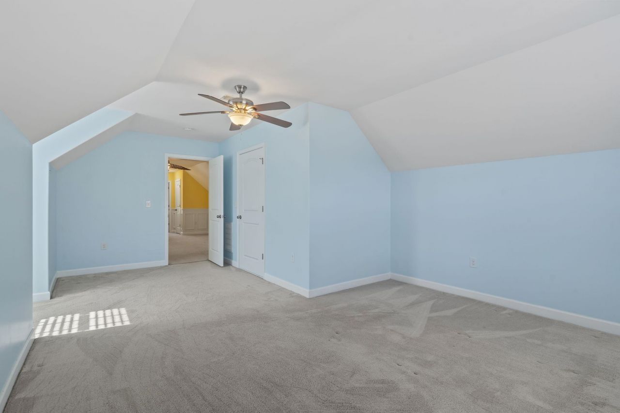 244 Belclare Way Photo 32