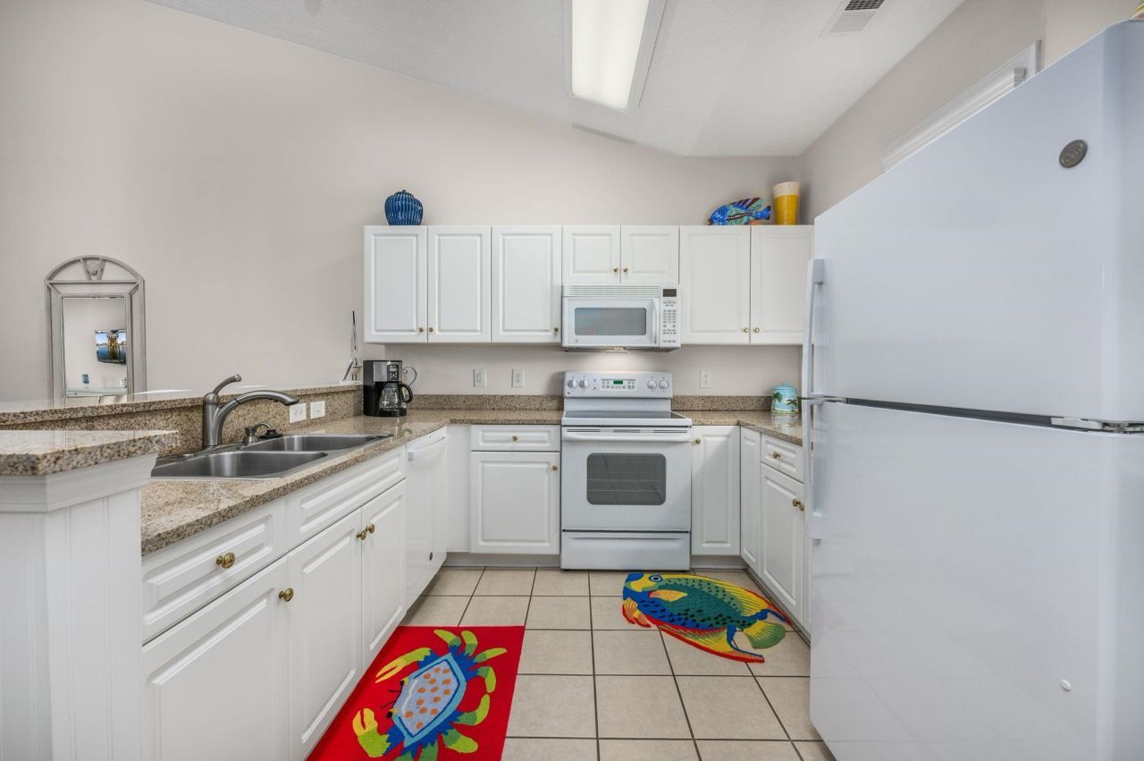 601 N Hillside Dr.  Photo 4