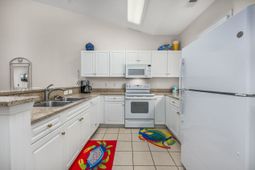 601 N Hillside Dr.  photo 4