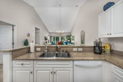 601 N Hillside Dr.  photo 4