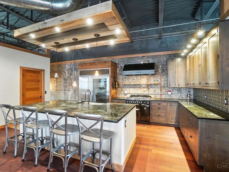 1628 Central Parkway, Cincinnati, OH 45202 Photo 11