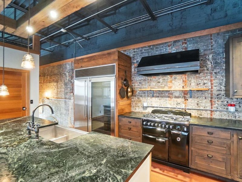 1628 Central Parkway, Cincinnati, OH 45202 Photo 12