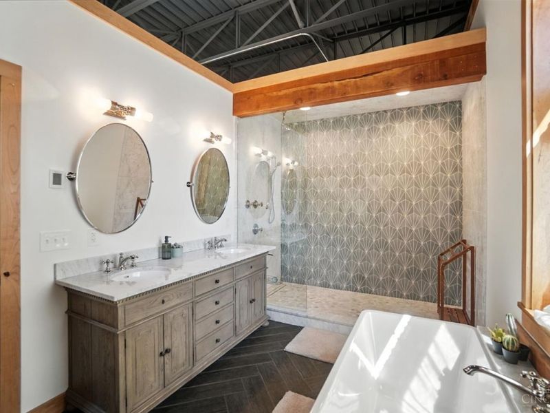 1628 Central Parkway, Cincinnati, OH 45202 Photo 27