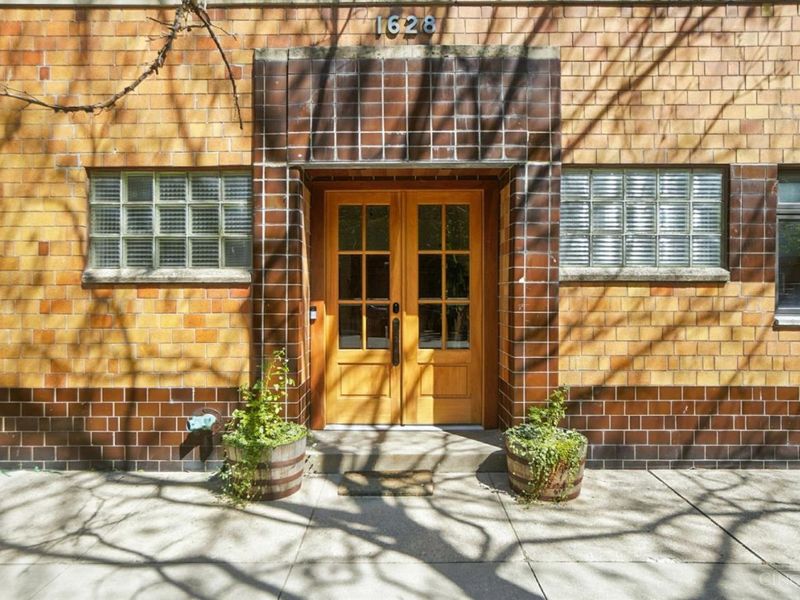 1628 Central Parkway, Cincinnati, OH 45202 Photo 3