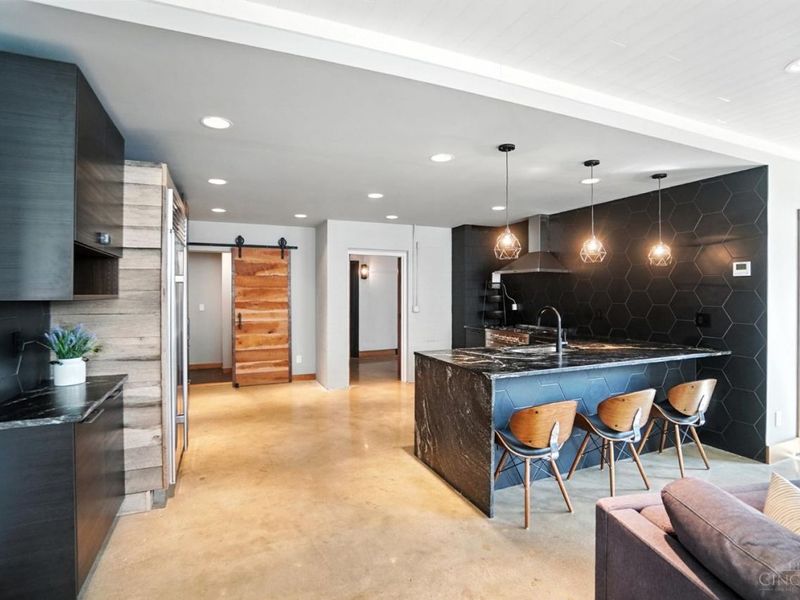 1628 Central Parkway, Cincinnati, OH 45202 Photo 46