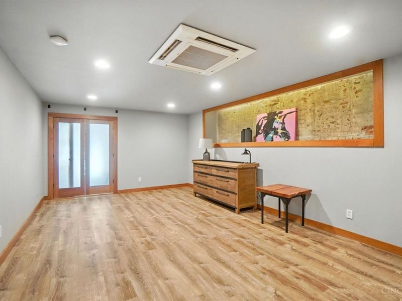 1628 Central Parkway, Cincinnati, OH 45202 Photo 62